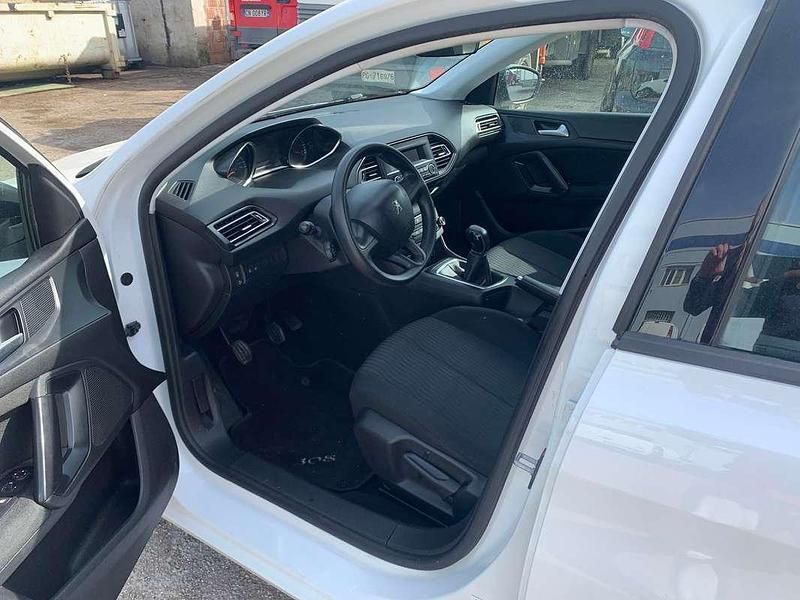 Usata Peugeot 308 SW Active 99 CV (72 kW) 2016 Bianco Station wagon