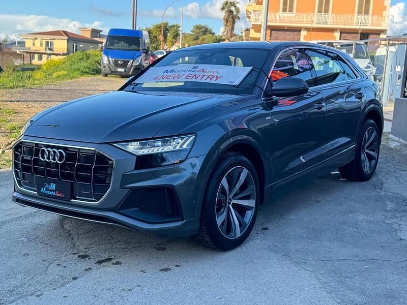 Usata Audi Q8 S-Line 231 CV (169 kW) 2023 Grigio SUV