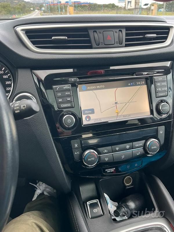 Usata Nissan Qashqai 360º 110 CV (80 kW) 2015 Bianco SUV