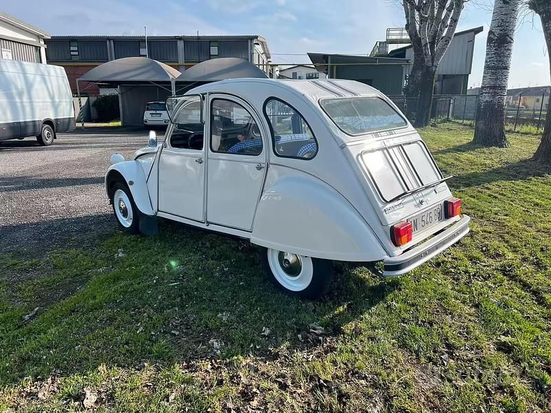 Usata Citroën 2CV 28 CV (20 kW) 1982 Berlina