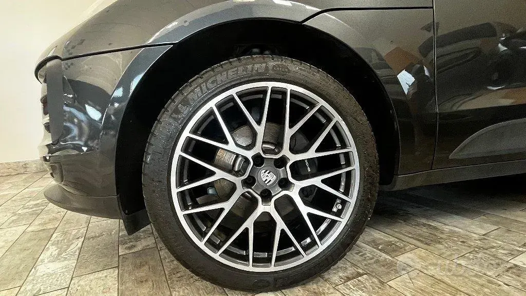 Usata Porsche Macan 265 CV (194 kW) 2021 Grigio SUV