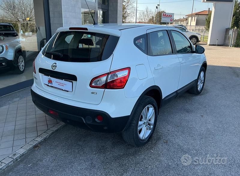 Usata Nissan Qashqai Tekna 110 CV (80 kW) 2011 Bianco SUV