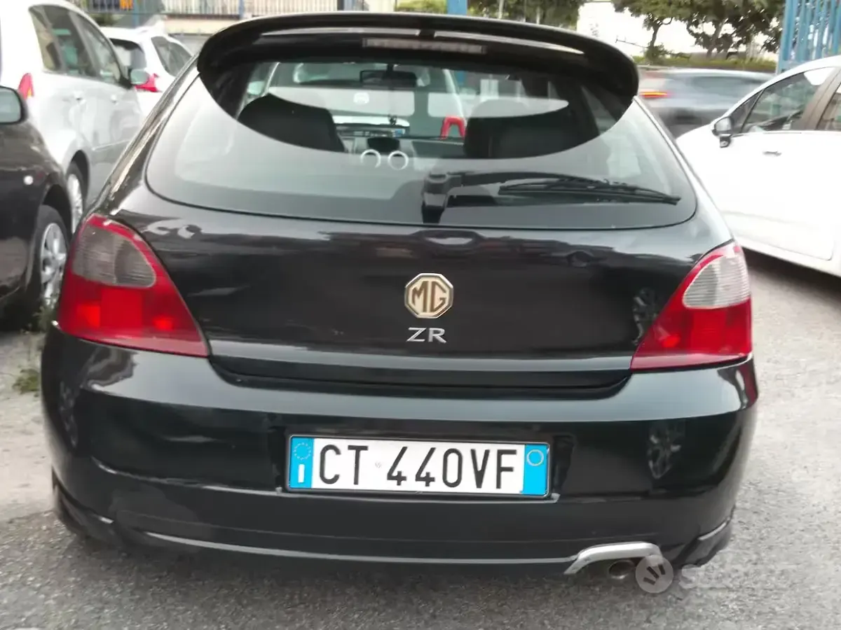 Usata MG ZR 103 CV (75 kW) 2005 Nero Utilitaria