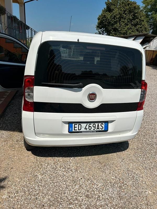 Usata Fiat Qubo 75 CV (55 kW) 2010 Bianco Monovolume