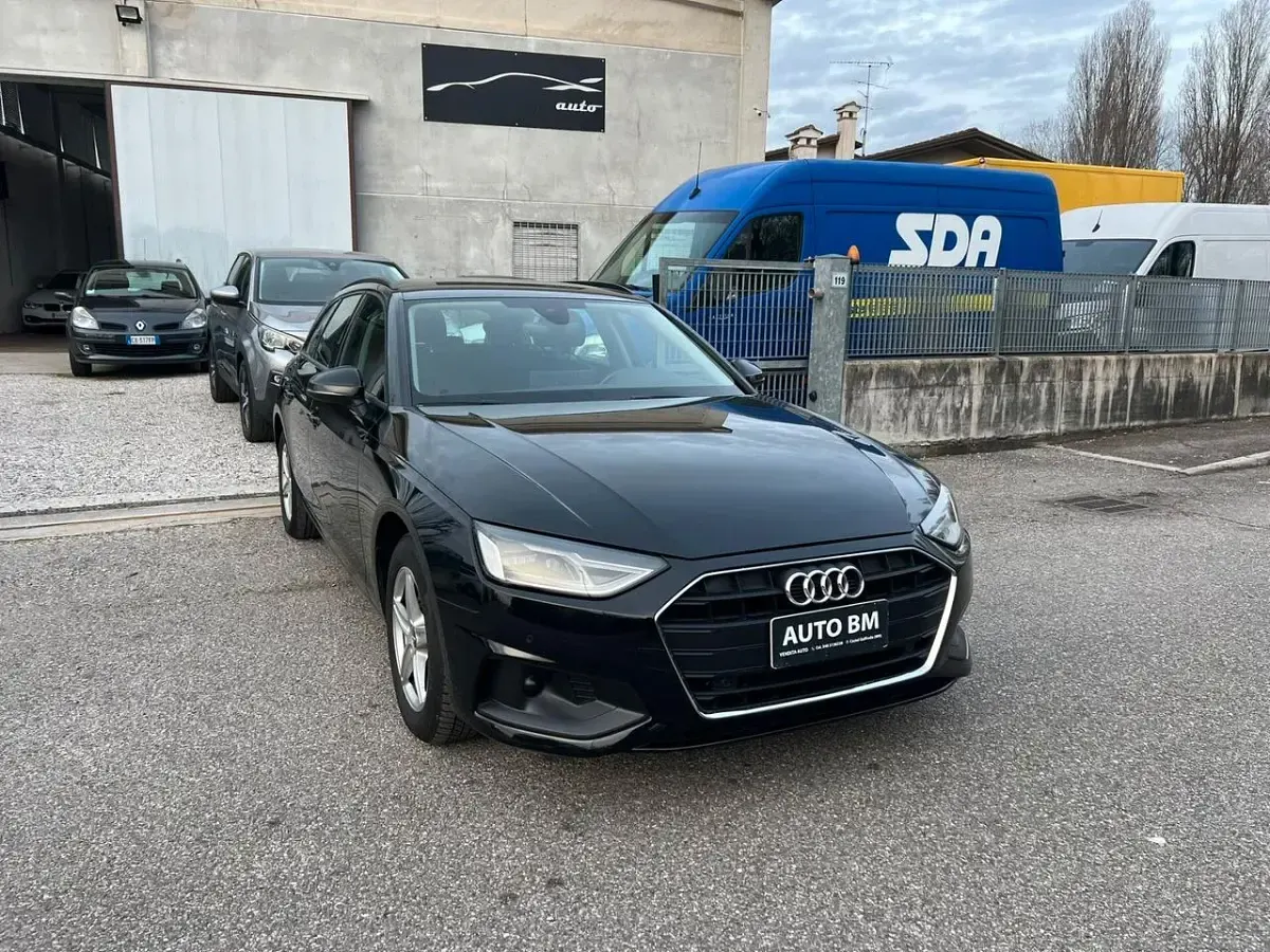 Usata Audi A4 Business 163 CV (119 kW) 2020 Nero Station wagon