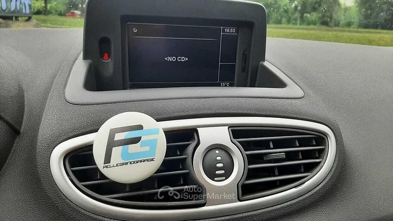 Usata Renault Clio IV 75 CV (55 kW) 2012 Gray Berlina