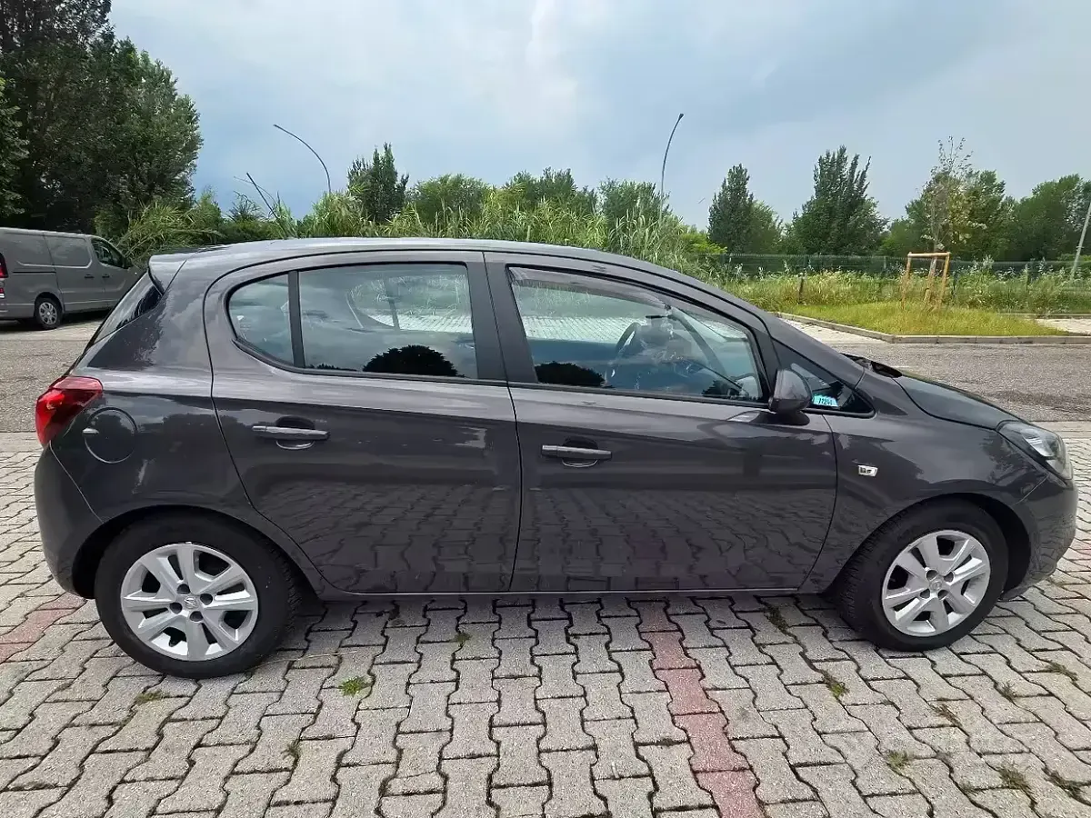 Usata Opel Corsa 90 CV (66 kW) 2016 Grigio Utilitaria