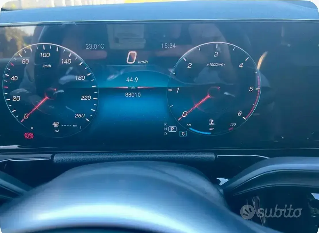 Usata Mercedes GLA200 150 CV (110 kW) 2022 Grigio SUV