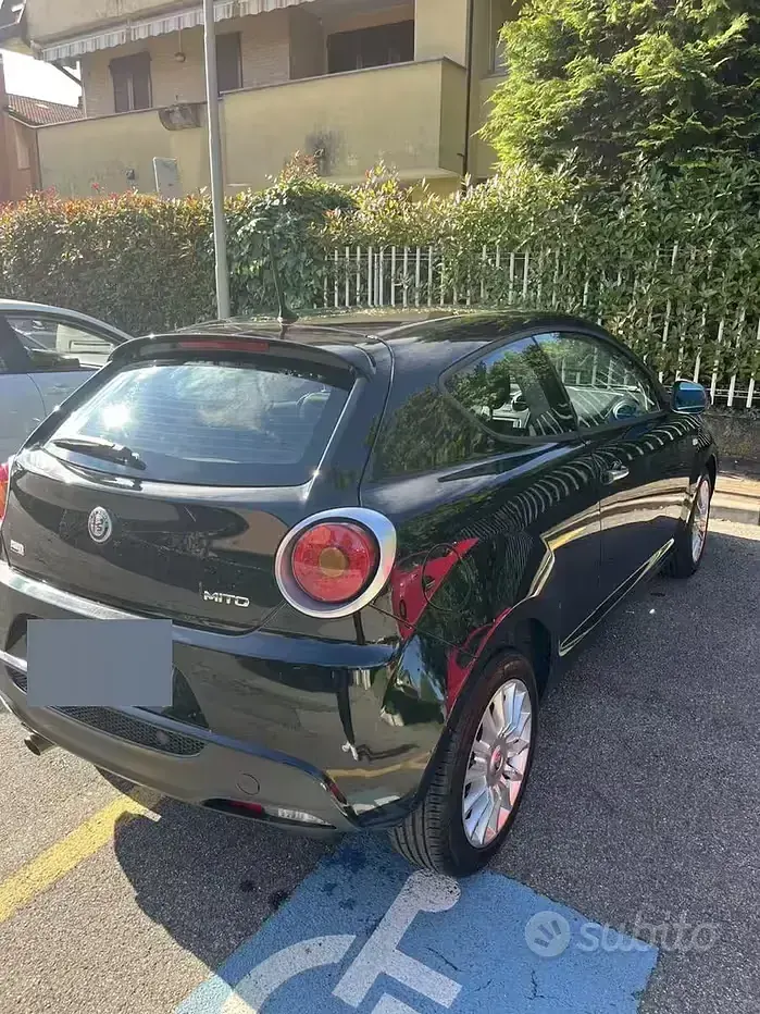 Usata Alfa Romeo MiTo Super 95 CV (69 kW) 2016 Nero Utilitaria