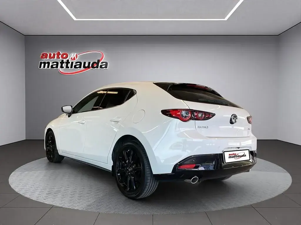 Usata Mazda 3 140 CV (102 kW) 2025 Arctic white Berlina