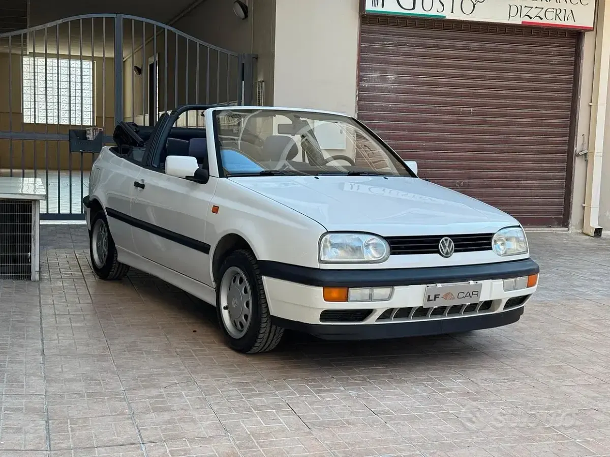 Usata VW Golf Cabriolet 75 CV (55 kW) 1994 Bianco Cabrio