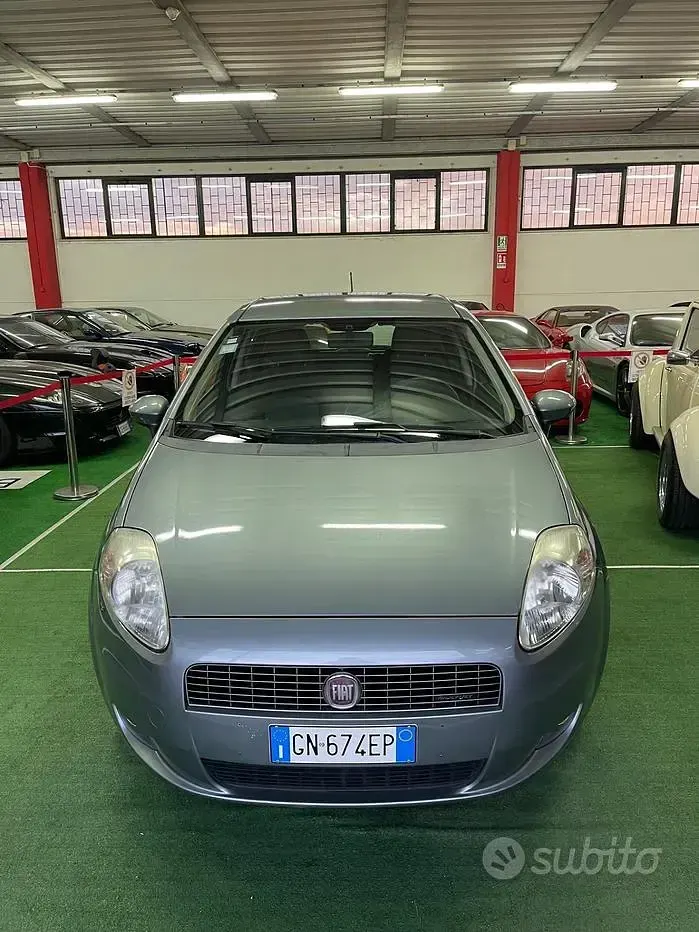 Usata Fiat Grande Punto 75 CV (55 kW) 2008 Grigio Utilitaria