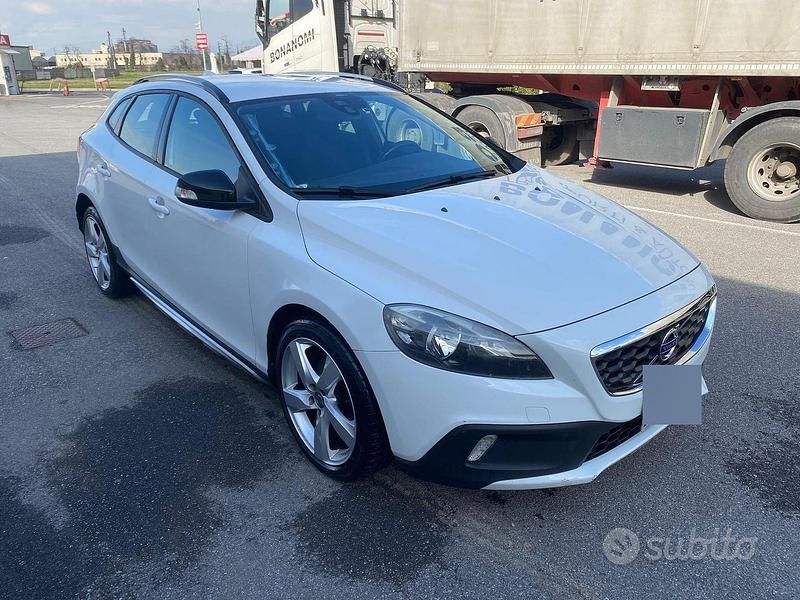 Usata Volvo V40 CC 2013 Bianco Station wagon