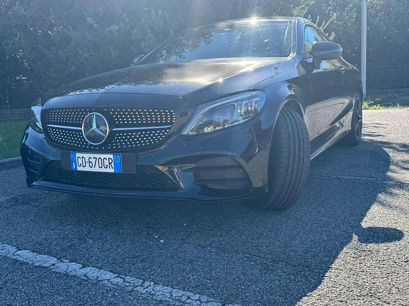 Usata Mercedes C220 Premium Plus 194 CV (142 kW) 2021 Nero Coupé