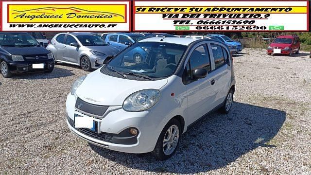 Usata DR Zero 69 CV (50 kW) 2015 Bianco Utilitaria