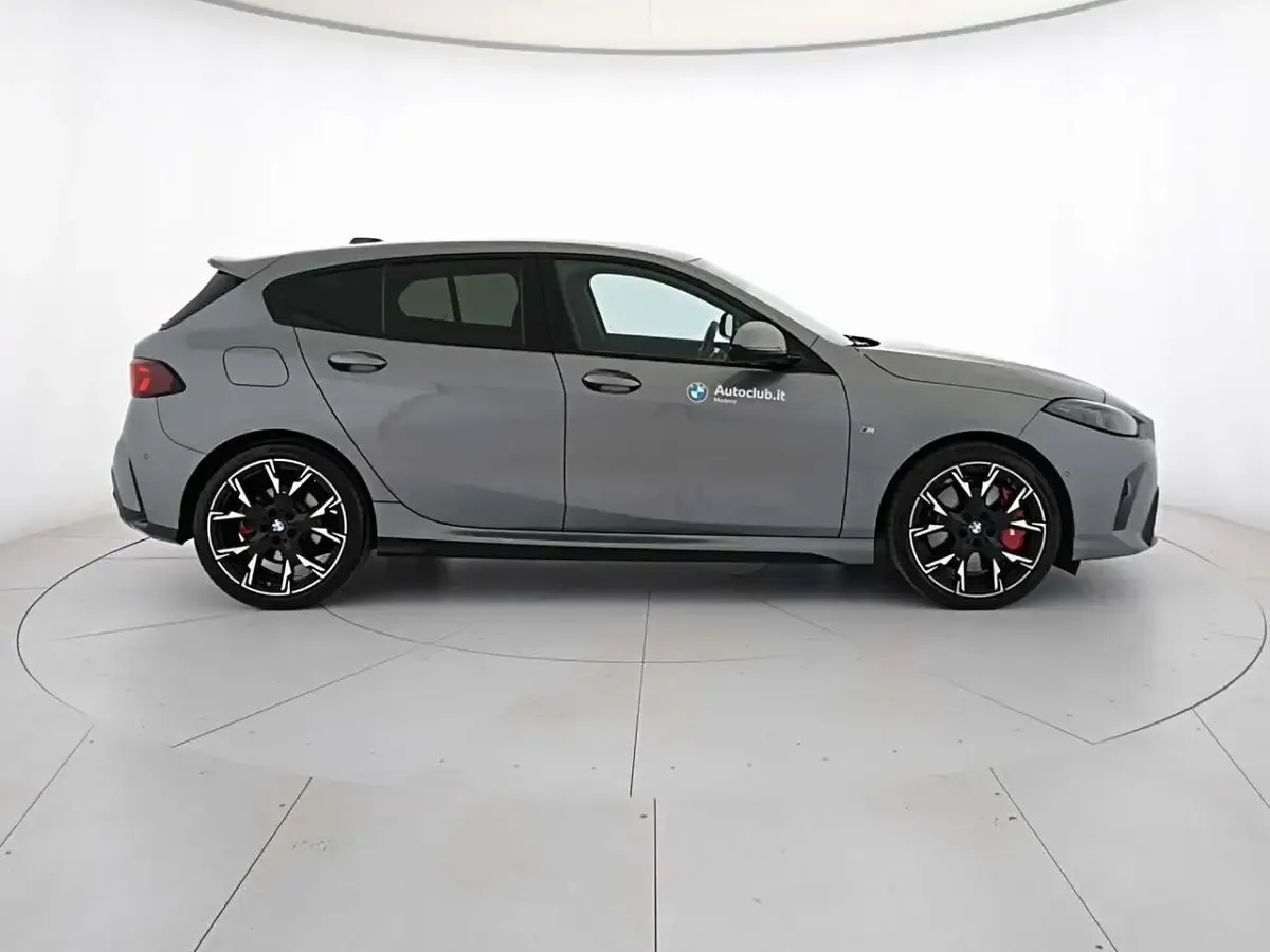 Usata BMW 118 M Sport 150 CV (110 kW) 2024 Skyscraper grey Berlina