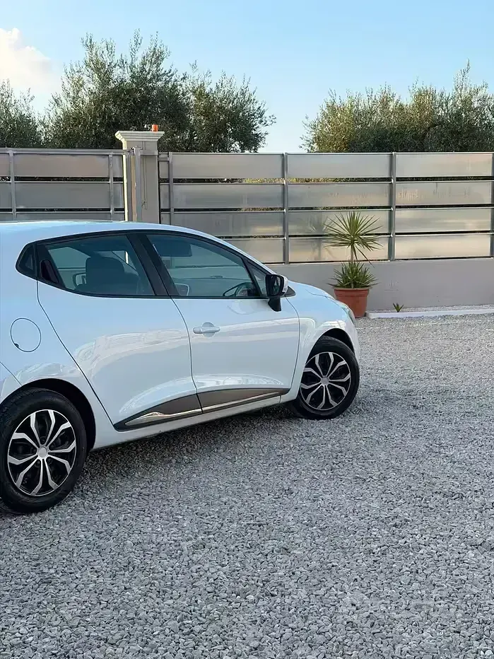 Usata Renault Clio IV Business 90 CV (66 kW) 2019 Bianco Berlina