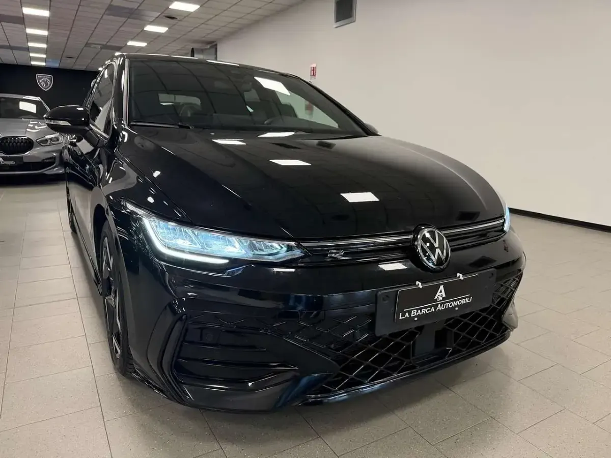 Usata VW Golf VIII R-line 150 CV (110 kW) 2025 Nero Berlina