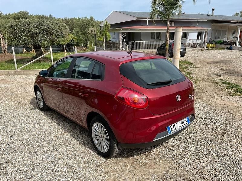 Usata Fiat Bravo 120 CV (88 kW) 2022 Rosso Utilitaria