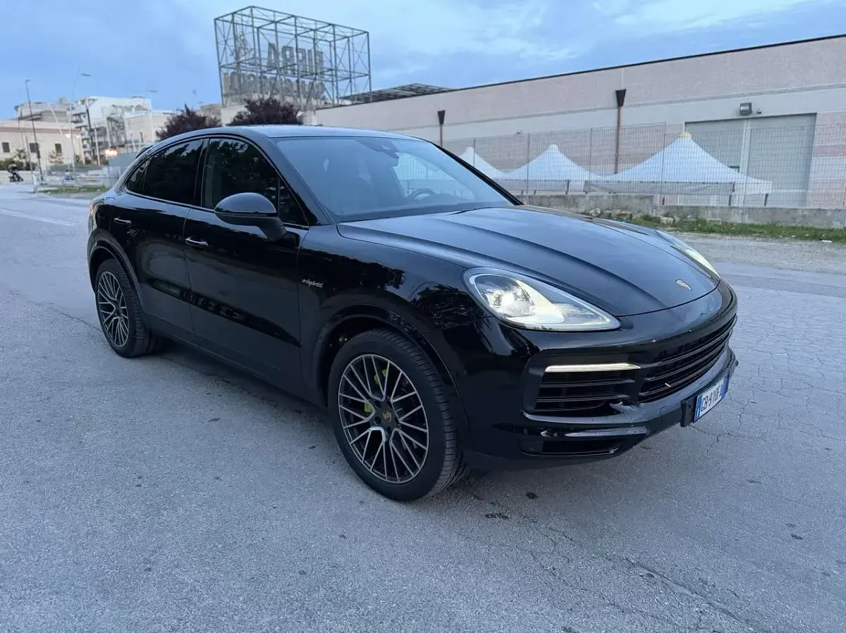 Usata Porsche Cayenne Coupe 340 CV (250 kW) 2019 Nero Coupé
