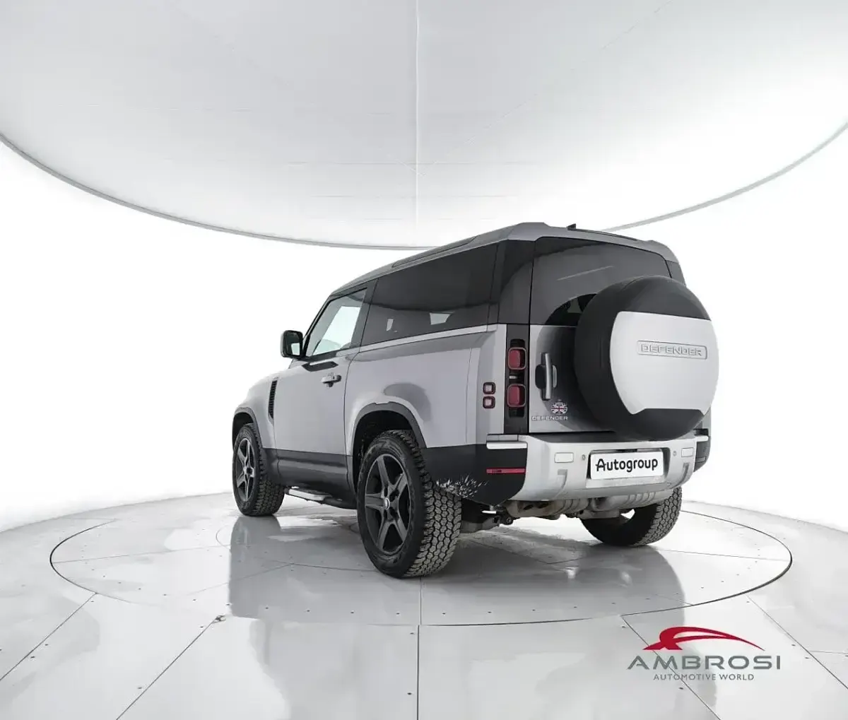 Usata Land Rover Defender SE Dynamic 250 CV (183 kW) 2022 Grigio SUV