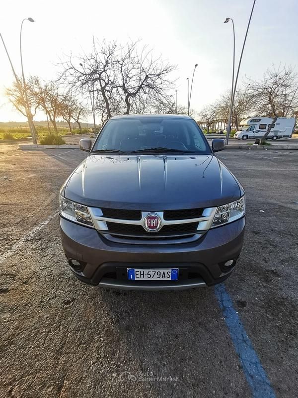 Usata Fiat Freemont 170 CV (125 kW) 2011 Grigio SUV