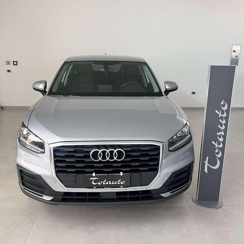 Usata Audi Q2 Business 116 CV (85 kW) 2018 Argento SUV