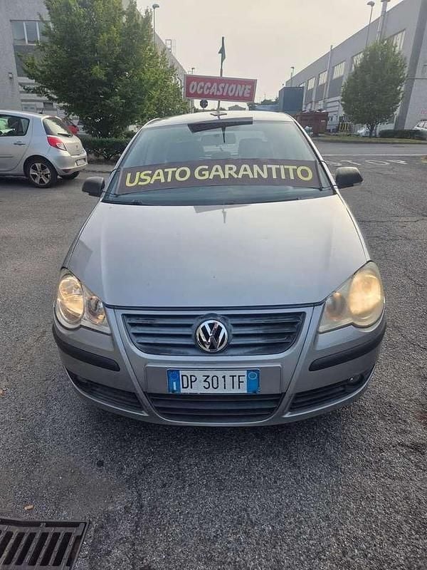 Usata VW Polo Comfortline 69 CV (50 kW) 2008 Argento Utilitaria