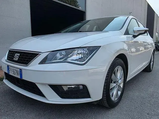 Usata Seat Leon Style 130 CV (95 kW) 2019 Bianco Berlina
