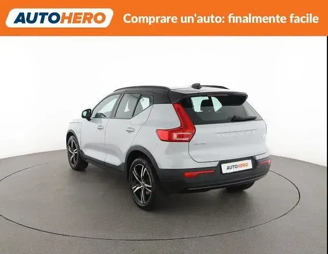 Usata Volvo XC40 R-Design 179 CV (131 kW) 2021 Argento SUV