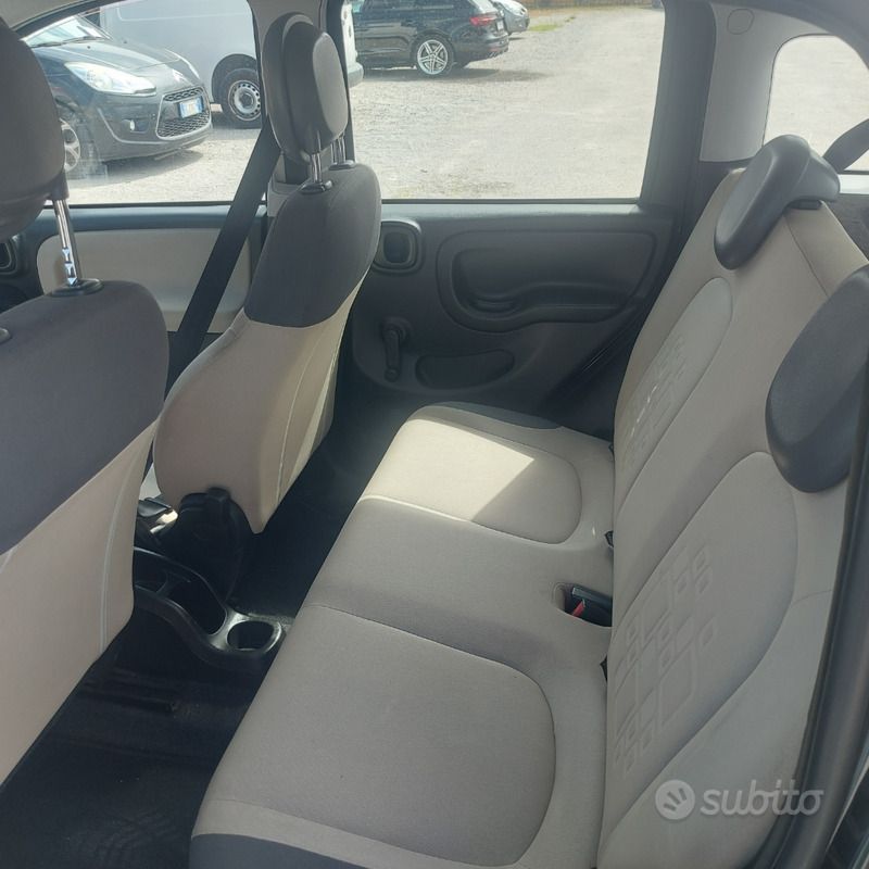 Usata Fiat Punto 77 CV (56 kW) 2015 Nero Utilitaria