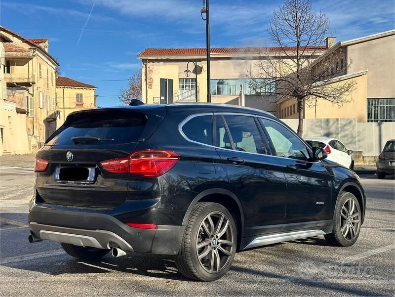 Usata BMW X1 Efficient Dynamics 190 CV (139 kW) 2017 Nero SUV