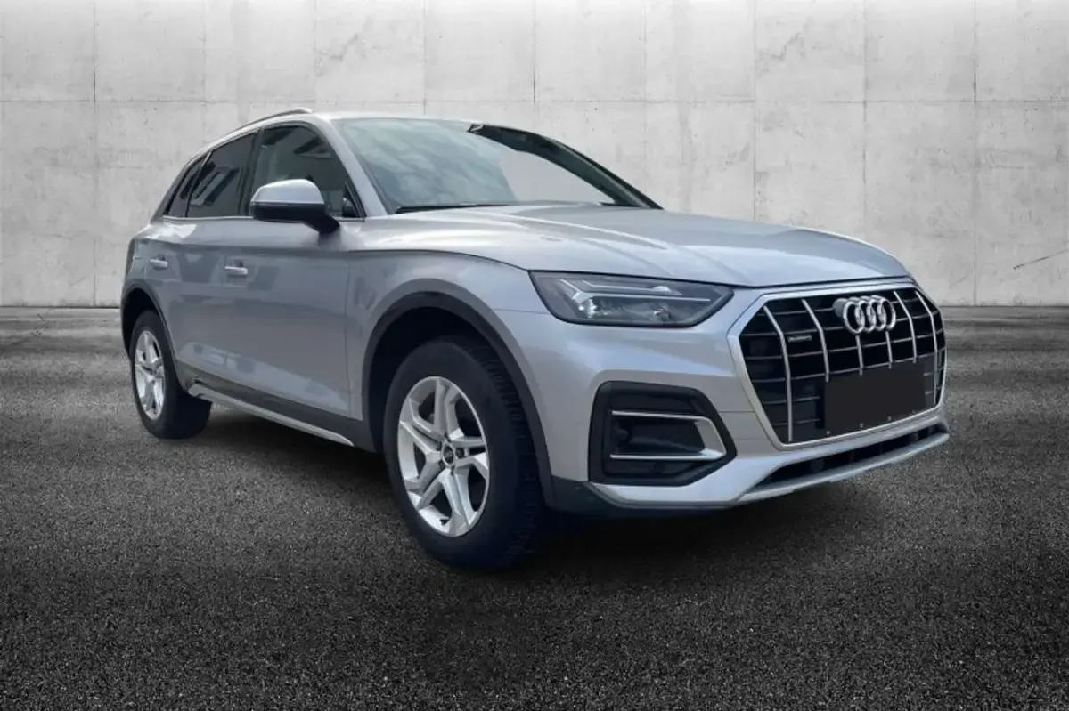 Usata Audi Q5 Advanced 204 CV (150 kW) 2023 Argento SUV