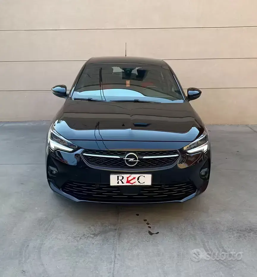 Usata Opel Corsa GS Line 101 CV (74 kW) 2020 Nero Utilitaria