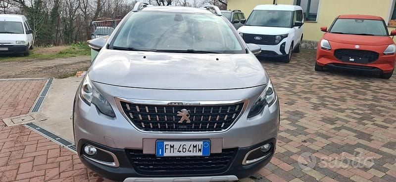 Usata Peugeot 2008 Crossway 120 CV (88 kW) 2018 Grigio SUV