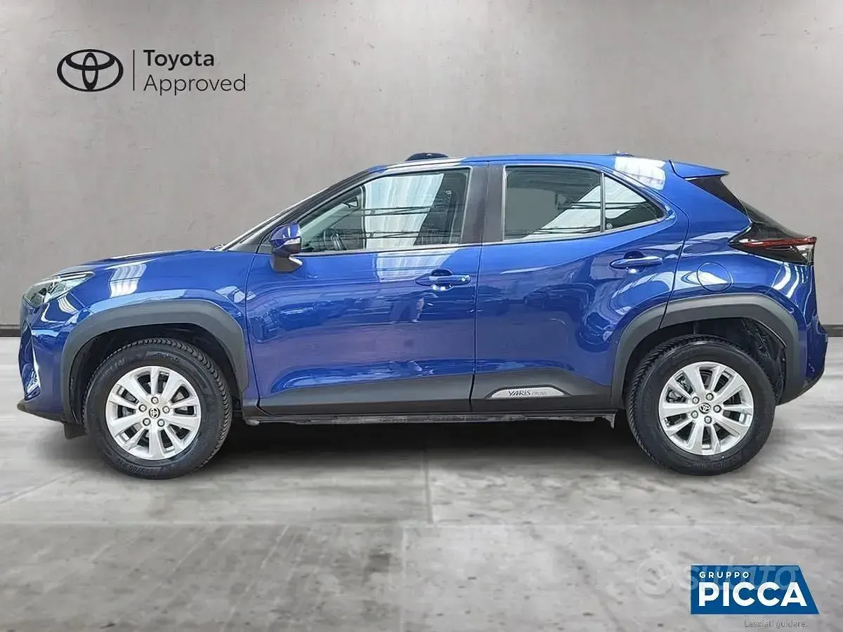 Usata Toyota Yaris Cross Active 92 CV (67 kW) 2021 Blu SUV
