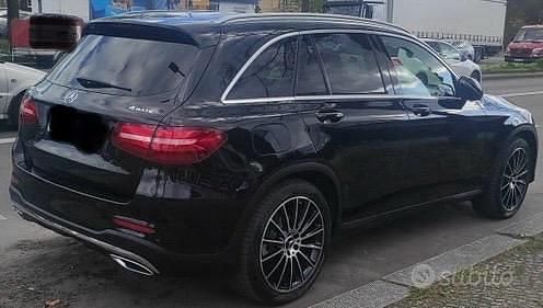 Usata Mercedes GLC250 AMG 204 CV (150 kW) 2015 Nero SUV