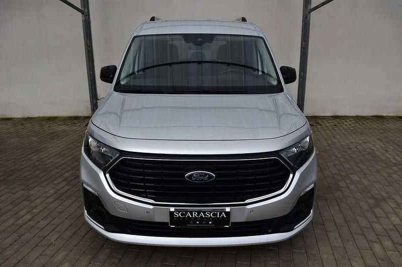 Usata Ford Tourneo Connect Titanium 122 CV (89 kW) 2023 Argento Monovolume