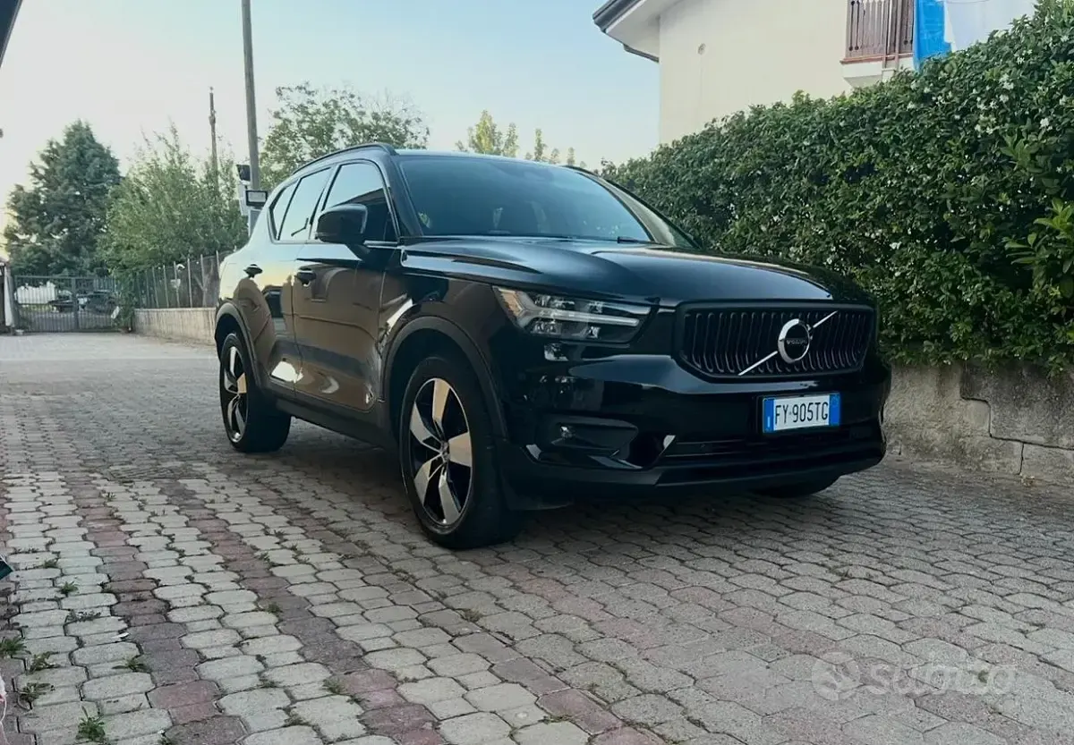 Usata Volvo XC40 150 CV (110 kW) 2019 Nero SUV