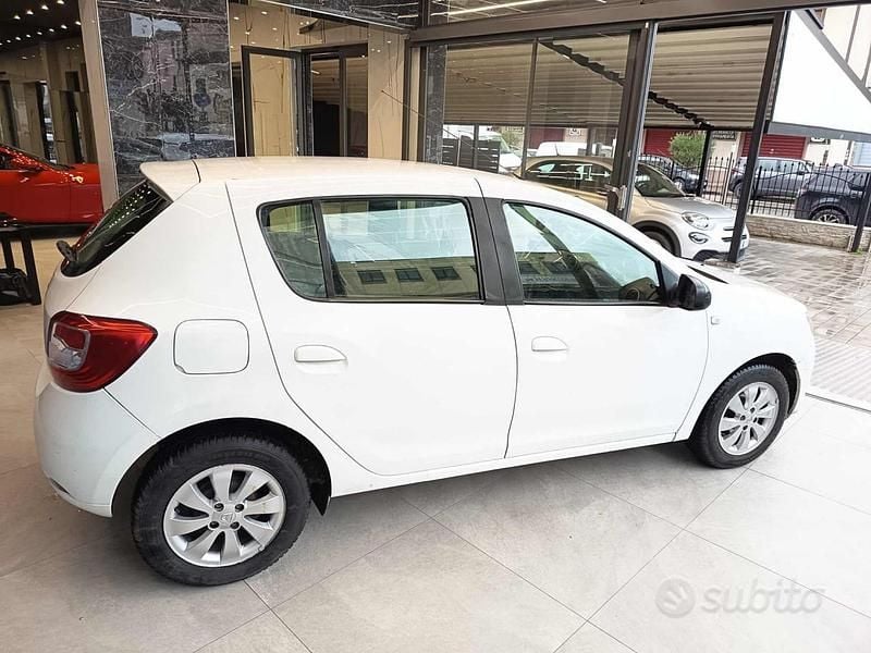 Usata Dacia Sandero Ambiance 75 CV (55 kW) 2015 Bianco Berlina