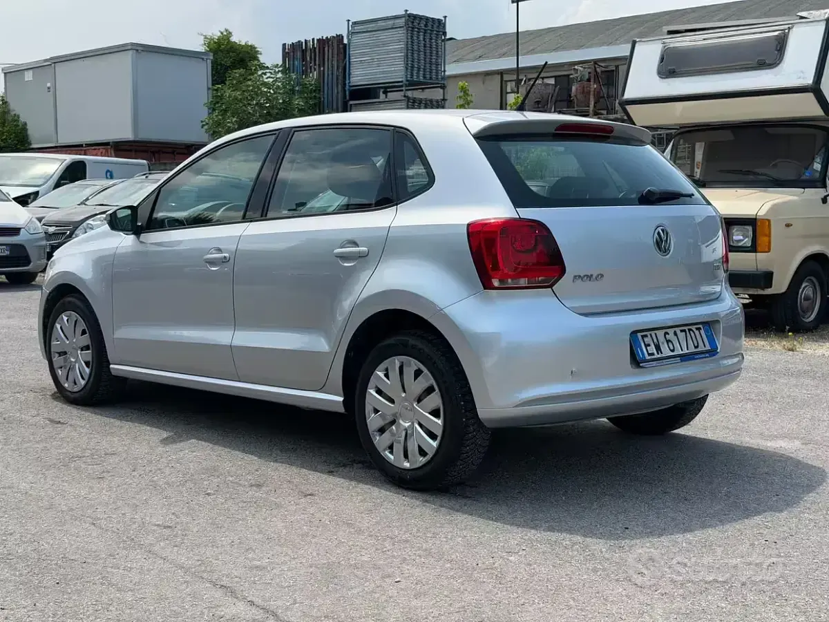 Usata VW Polo Trendline 75 CV (55 kW) 2014 Grigio Berlina