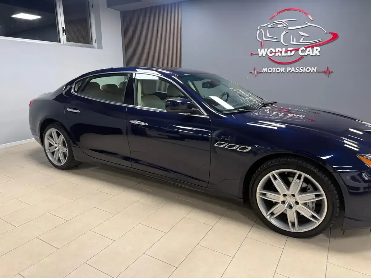 Usata Maserati Quattroporte 275 CV (202 kW) 2014 Blu Berlina