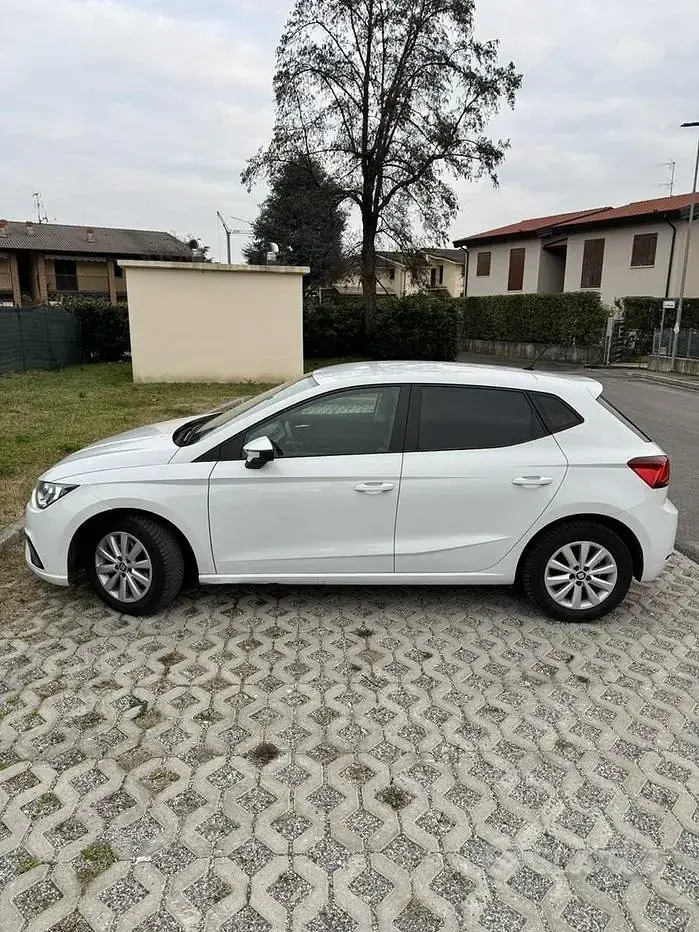 Usata Seat Ibiza Style 80 CV (58 kW) 2018 Bianco Utilitaria
