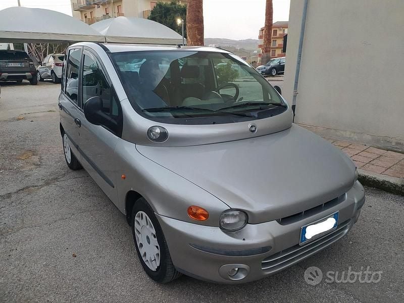 Usata Fiat Multipla 2004 Grigio Monovolume