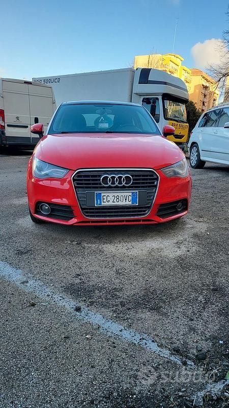 Usata Audi A1 105 CV (77 kW) 2011 Rosso Utilitaria