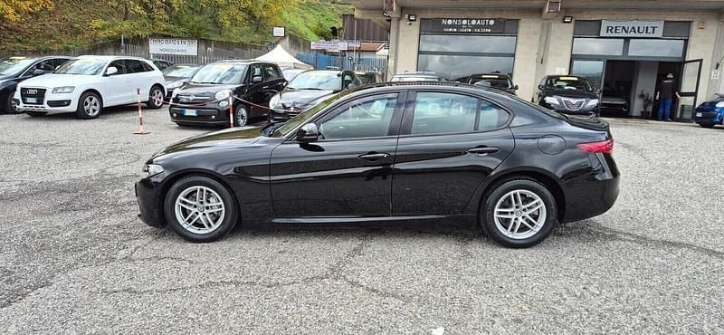 Usata Alfa Romeo Giulia 150 CV (110 kW) 2017 Nero Berlina