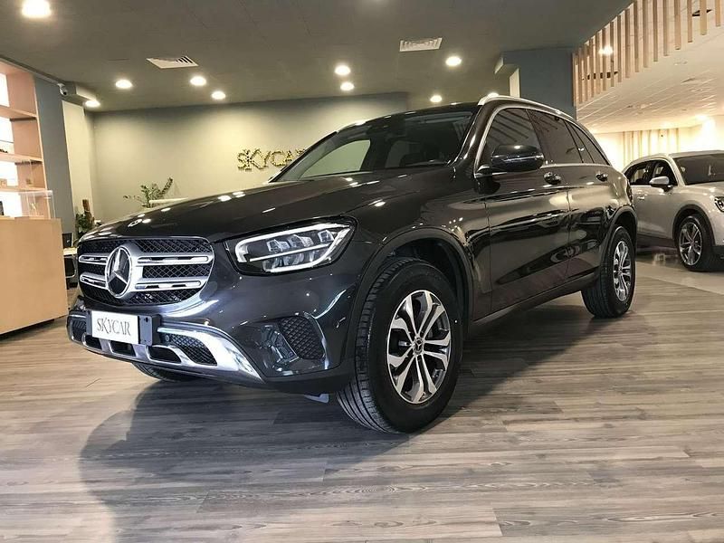 Grigio Usata 2020 Mercedes GLC220 SUV | 32.000 € (Ottimo prezzo) - Immagine 1/3
