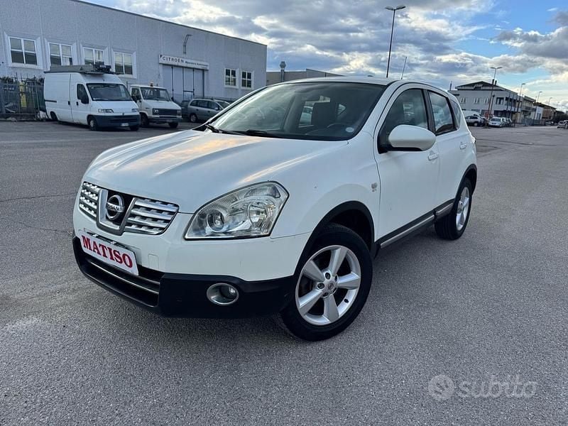 Usata Nissan Qashqai Tekna 115 CV (84 kW) 2009 Bianco SUV