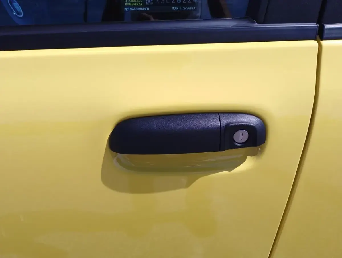 Usata Fiat Panda S 70 CV (51 kW) 2024 Giallo Utilitaria