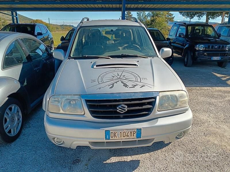 Usata Suzuki Grand Vitara 109 CV (80 kW) 2005 Argento SUV